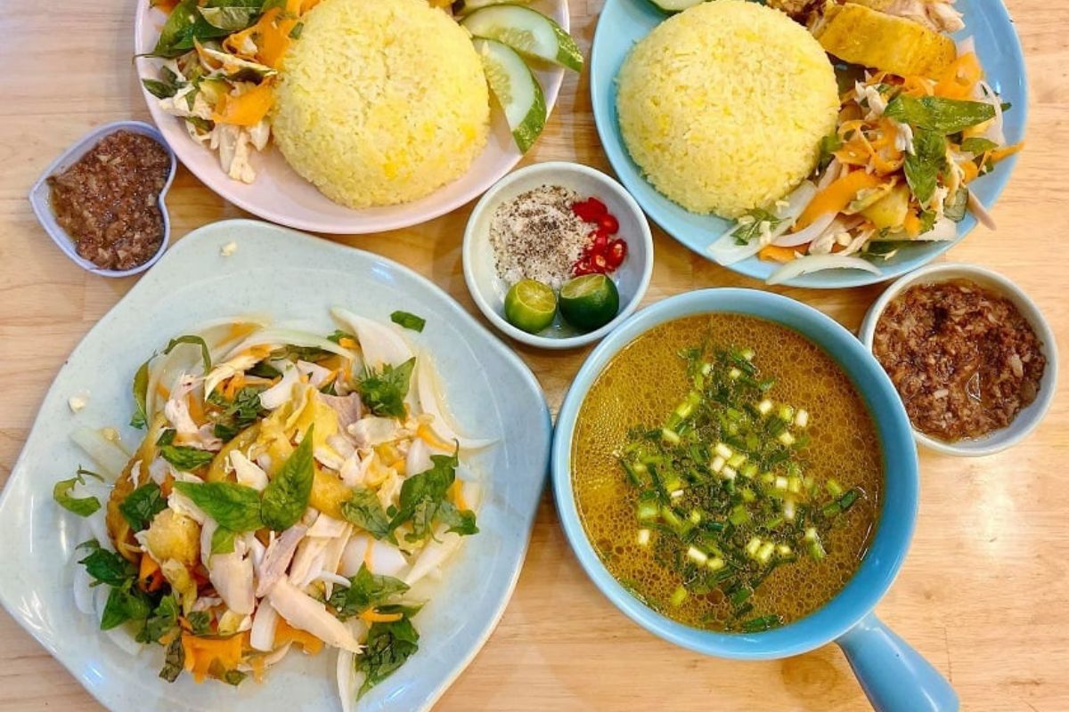 Chicken Rice Gieng Dinh Restaurant